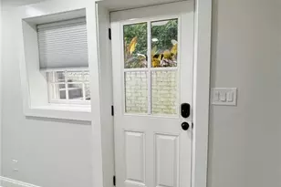 785 Weatherly Ln, Sandy Springs, GA 30328 - Photo 4