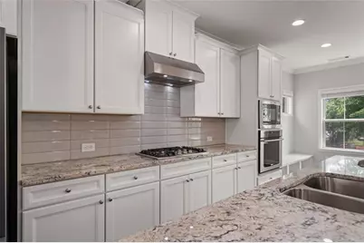 1463 Edgebrook Court NE #14, Atlanta, GA 30329 - Photo 10