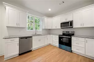 4095 Oriole Ln, Fairburn, GA 30213 - Photo 10