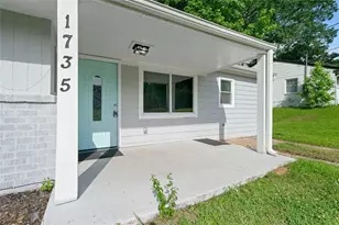 1735 Carter Cir, Atlanta, GA 30344 - Photo 2