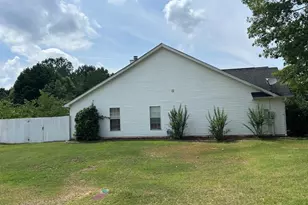 2256 Hansford Pass, Buford, GA 30519 - Photo 2