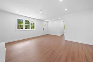 401 Cottonwood Dr, Woodstock, GA 30189 - Photo 8