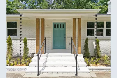 401 Cottonwood Drive, Woodstock, GA 30189 - Photo 2