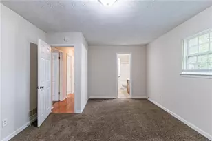 6708 Bedford Rd, Rex, GA 30273 - Photo 18