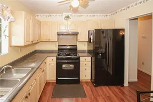 125 Pebble Beach Ct, Atlanta, GA 30349 - Photo 12