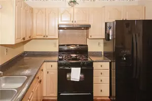 125 Pebble Beach Ct, Atlanta, GA 30349 - Photo 10