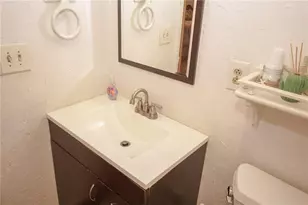 125 Pebble Beach Ct, Atlanta, GA 30349 - Photo 32