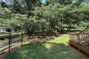 135 Woodcrest Dr, Covington, GA 30016 - Photo 2