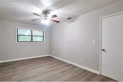 5577 Whittondale Road, Lithonia, GA 30058 - Photo 12