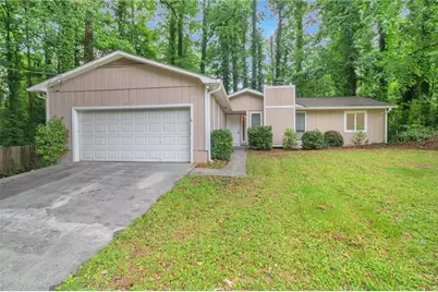 5577 Whittondale Road, Lithonia, GA 30058 - Photo 2