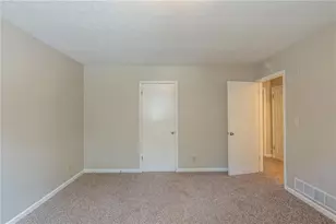 2247 Cherokee Valley Dr, Lithonia, GA 30058 - Photo 20