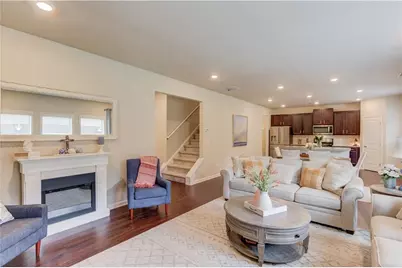 6841 Lancaster Crossing, Flowery Branch, GA 30542 - Photo 8