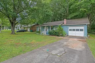 5012 Galbraith Cir, Stone Mountain, GA 30088 - Photo 2