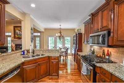 1173 Saint Charles Place, Gainesville, GA 30501 - Photo 30