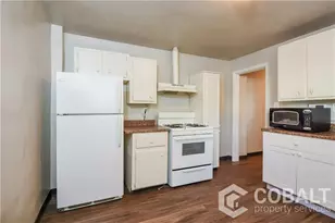1990 Rockledge Rd NE, Atlanta, GA 30324 - Photo 2