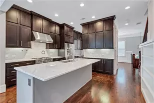 326 Brownstones Cir NE, Atlanta, GA 30312 - Photo 16