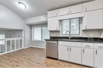 5215 Mainstreet Park Drive, Stone Mountain, GA 30088 - Photo 14