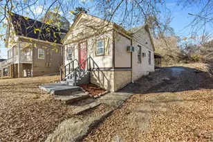 2009 Baker Rd NW, Atlanta, GA 30318 - Photo 2