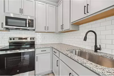 189 Jackson Heights, Cleveland, GA 30528 - Photo 4