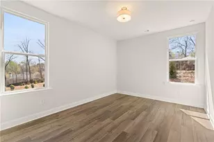 900 Melody Ridge Ln, Buford, GA 30519 - Photo 16