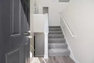 488 Barclay Ct, Stone Mountain, GA 30083 - Photo 4