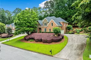 205 Camden Creek Ct, Lawrenceville, GA 30043 - Photo 2