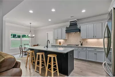 902 Edgewater Drive, Loganville, GA 30052 - Photo 16