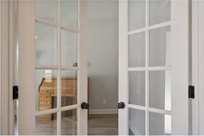 902 Edgewater Drive, Loganville, GA 30052 - Photo 12