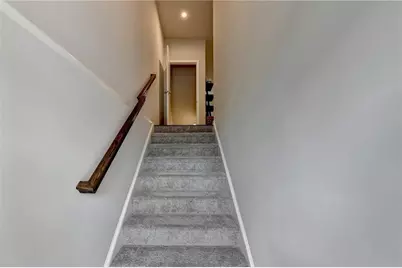 2719 Hedgeway Circle, Kennesaw, GA 30144 - Photo 4