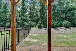 2719 Hedgeway Cir, Kennesaw, GA 30144 - Photo 32