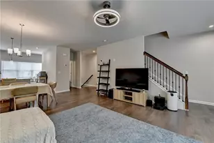 2719 Hedgeway Cir, Kennesaw, GA 30144 - Photo 10