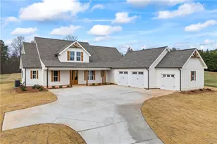 4312 Green Hill, Gainesville, GA 30506 - Photo 2