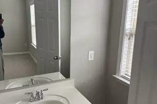 1749 Breyerton Dr NE, Atlanta, GA 30329 - Photo 22