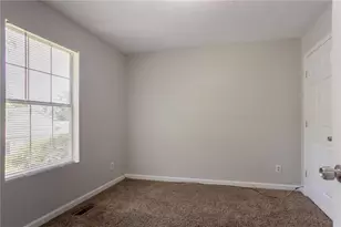 711 Ashley Ln, Stone Mountain, GA 30087 - Photo 20