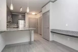 185 Cliftwood Dr NE, Sandy Springs, GA 30328 - Photo 2
