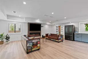 1355 Lockwood Dr SW, Atlanta, GA 30311 - Photo 4