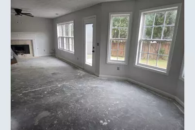 1090 Chapel Hill Drive SE, Lawrenceville, GA 30045 - Photo 12