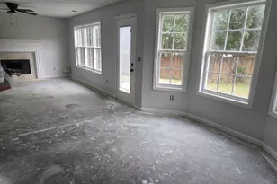 1090 Chapel Hill Dr SE, Lawrenceville, GA 30045 - Photo 12