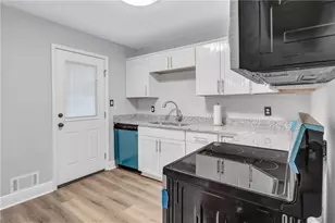 2764 Ocean Valley Dr, Atlanta, GA 30349 - Photo 10