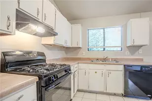 4745 Hairston Crossing Rd, Stone Mountain, GA 30083 - Photo 16