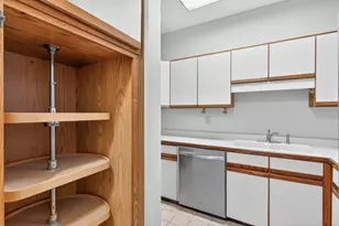 2197 Spring Walk Ct, Atlanta, GA 30341 - Photo 30