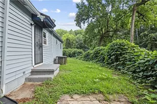 2436 Clarissa Dr NW, Atlanta, GA 30318 - Photo 24