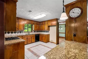 1535 Pathfinder Way SW, Lilburn, GA 30047 - Photo 16