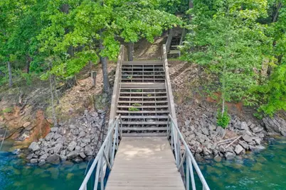 504 Bayberry Crossing Drive, Gainesville, GA 30501 - Photo 8