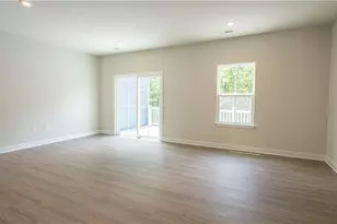 961 Woods Chapel Rd, Sugar Hill, GA 30518 - Photo 4