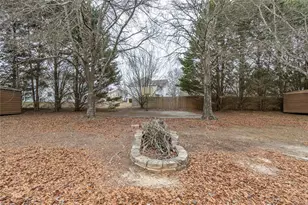 2167 Pixie Rose Ln, Loganville, GA 30052 - Photo 30