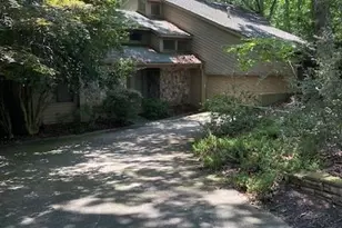 352 N Peak Dr, Alpharetta, GA 30022 - Photo 2