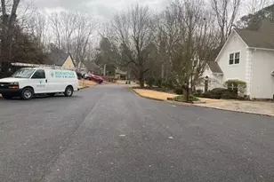 352 N Peak Dr, Alpharetta, GA 30022 - Photo 28