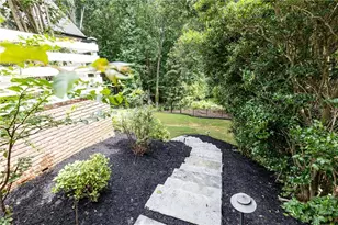 9360 Nesbit Lakes Dr, Alpharetta, GA 30022 - Photo 70