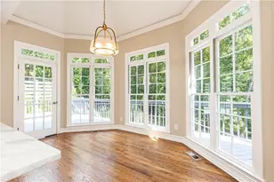 9360 Nesbit Lakes Dr, Alpharetta, GA 30022 - Photo 18